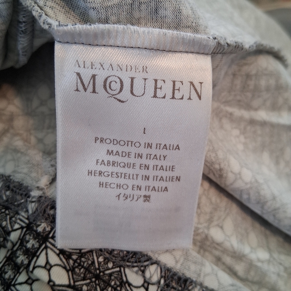 Alexander Mcqueen Skull Men's Black and Gray Graphic T-Shirt Size Large - Picture 7 of 9